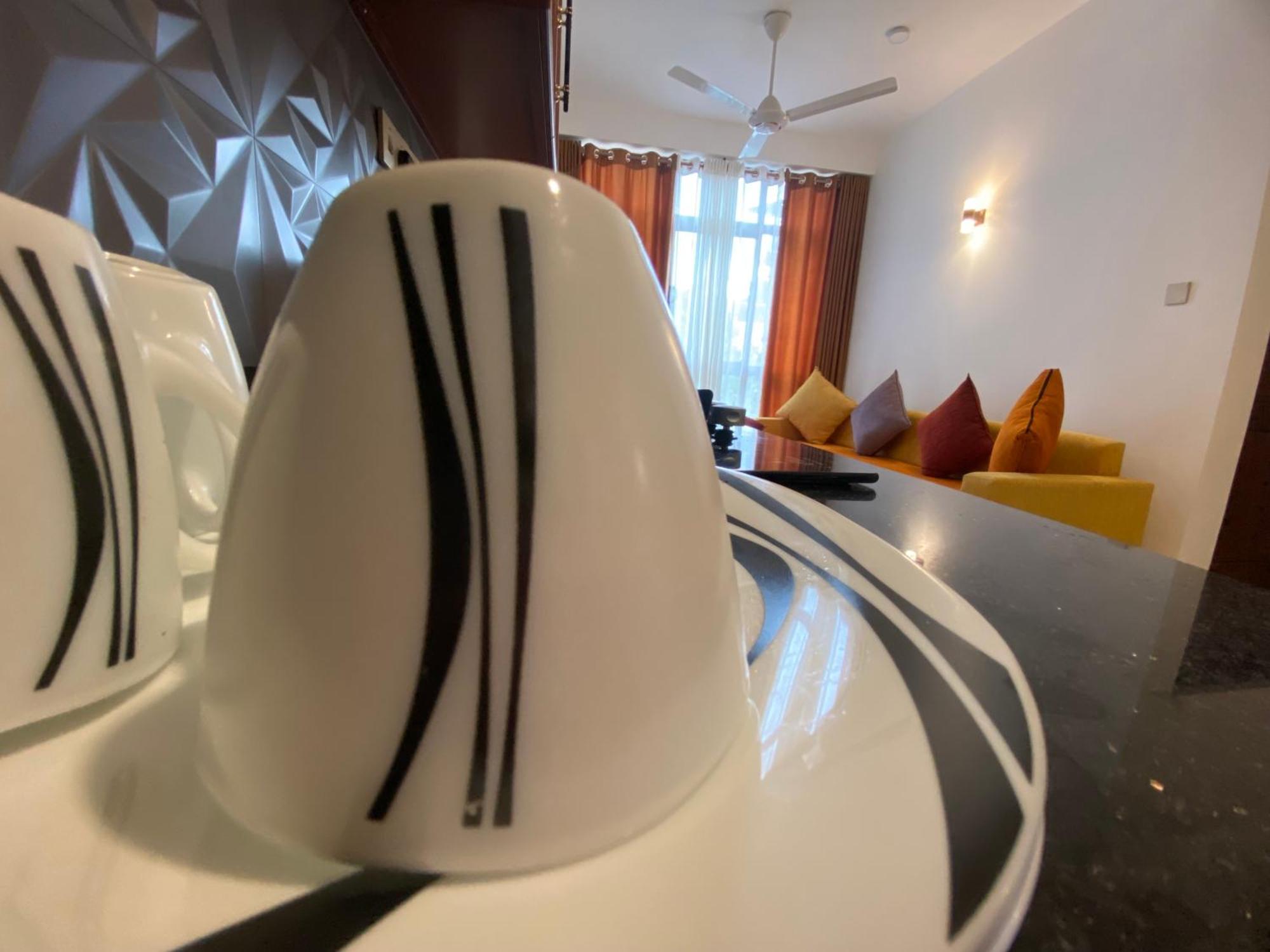 Aurelia Inn Канді Екстер'єр фото